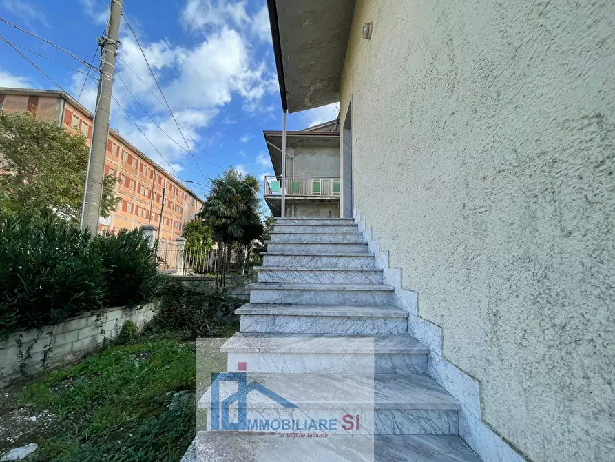Immagine 15 di Casa indipendente in vendita  in Via Municipio a Sant'angelo A Cupolo
