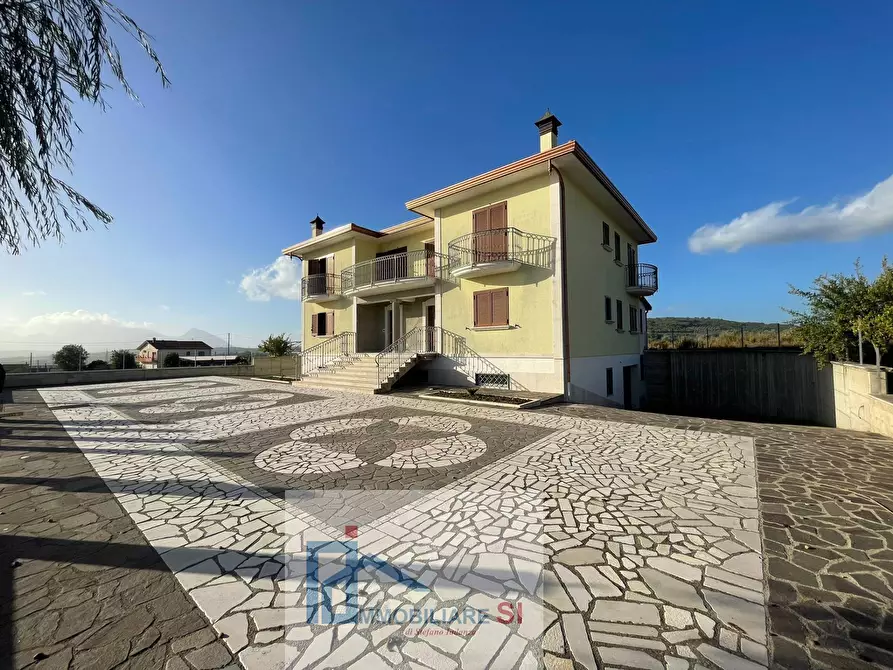 Immagine 2 di Casa semindipendente in vendita  in Contrada Saglieta a Benevento