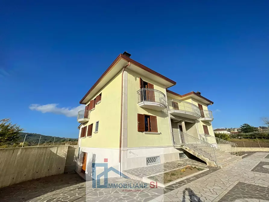 Immagine 3 di Casa semindipendente in vendita  in Contrada Saglieta a Benevento