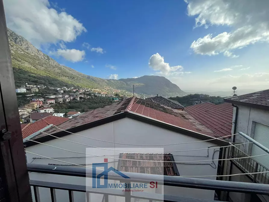 Immagine 4 di Casa semindipendente in vendita  in Via Capovitulano a Vitulano