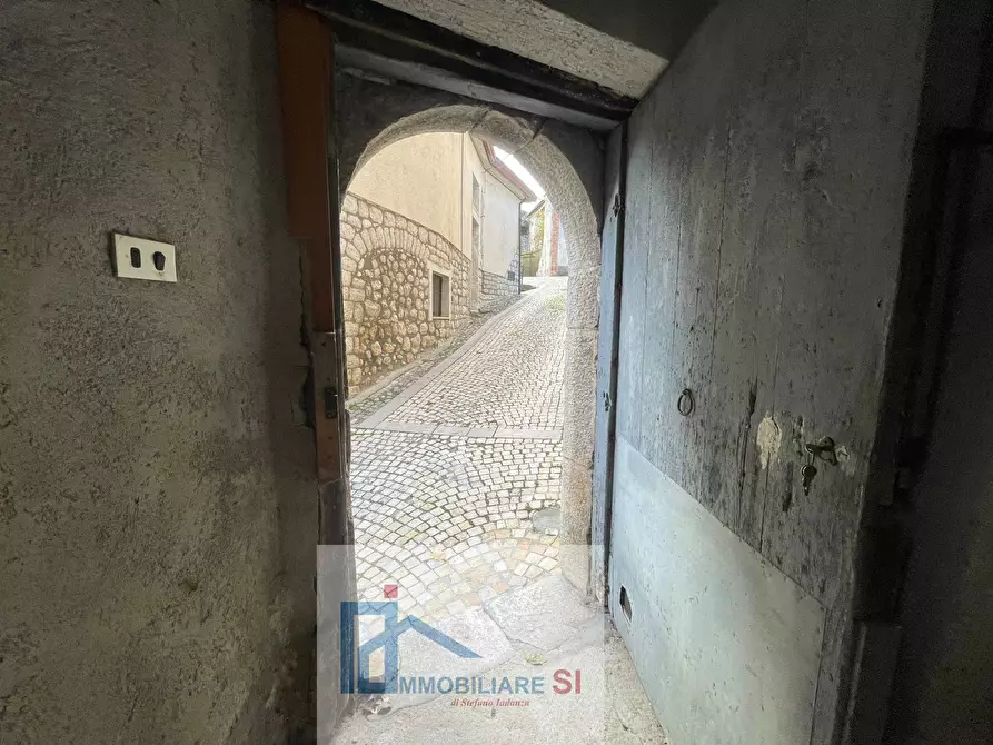 Immagine 45 di Casa semindipendente in vendita  in Via Capovitulano a Vitulano