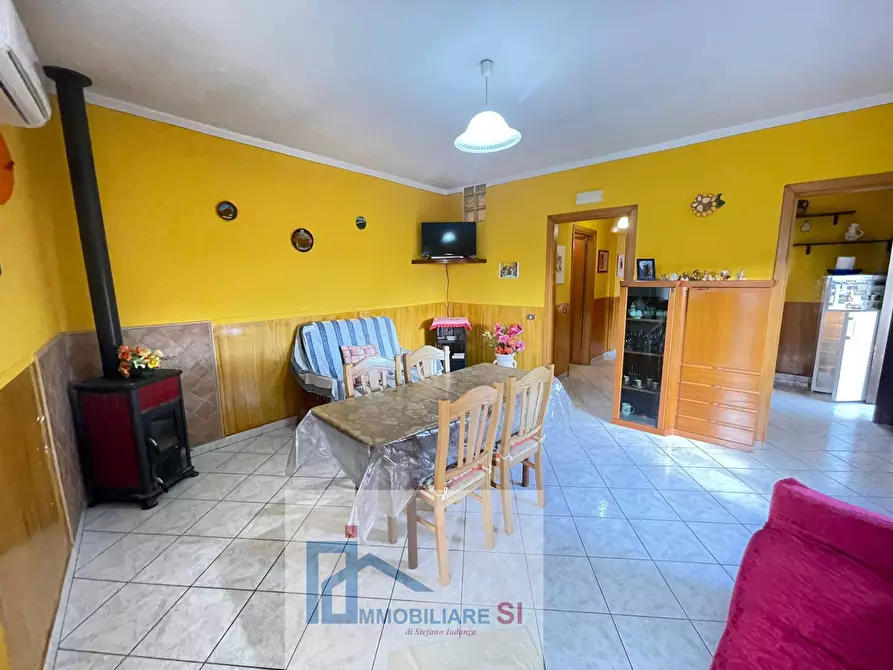 Immagine 12 di Casa semindipendente in vendita  in Via Capovitulano a Vitulano