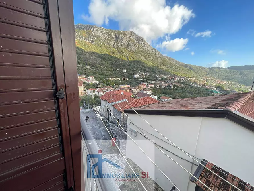 Immagine 26 di Casa semindipendente in vendita  in Via Capovitulano a Vitulano