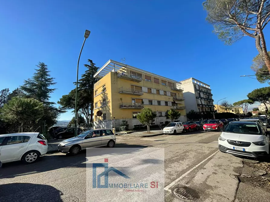 Immagine 1 di Ufficio in affitto  in Viale Atlantici a Benevento