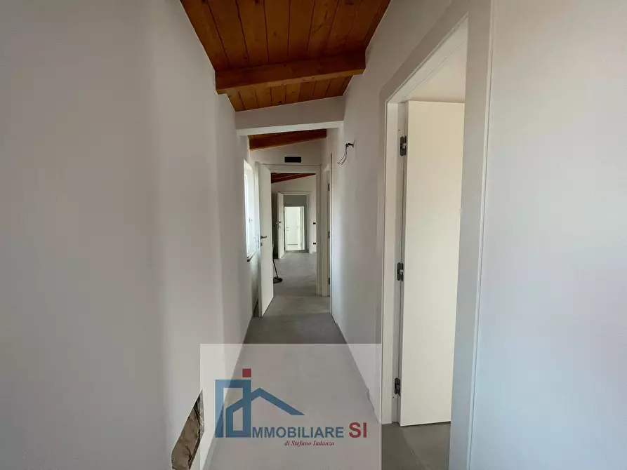 Immagine 31 di Appartamento in affitto  in Via Bartolomeo Camerario a Benevento