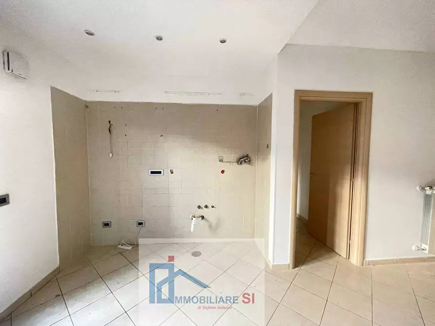 Immagine 3 di Appartamento in vendita  in Via Camillo Benso Cavour a Benevento