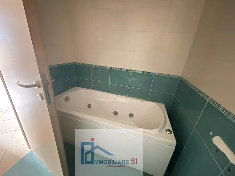 Immagine 15 di Appartamento in vendita  in Via Camillo Benso Cavour a Benevento