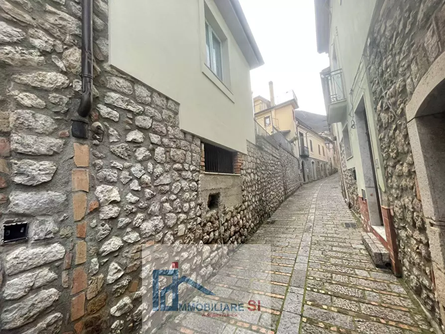 Immagine 5 di Casa semindipendente in vendita  in Via Roma a Cautano