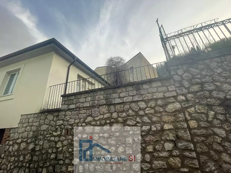 Immagine 22 di Casa semindipendente in vendita  in Via Roma a Cautano