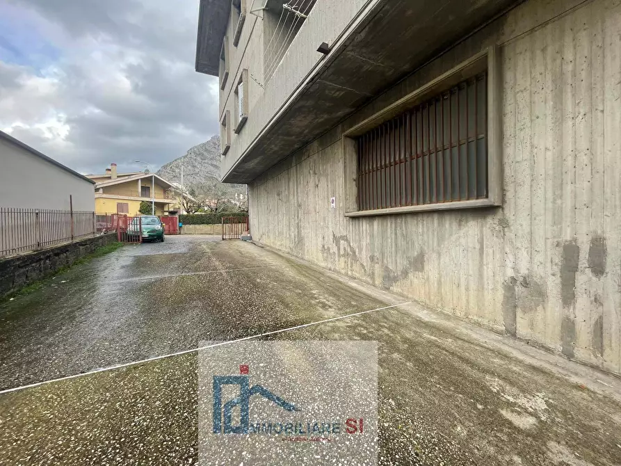 Immagine 1 di Magazzino in vendita  in Via Crocevia Sala a Foglianise