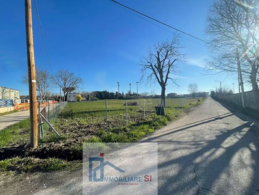 Immagine 4 di Terreno residenziale in vendita  in Via Mura Della Caccia a Benevento