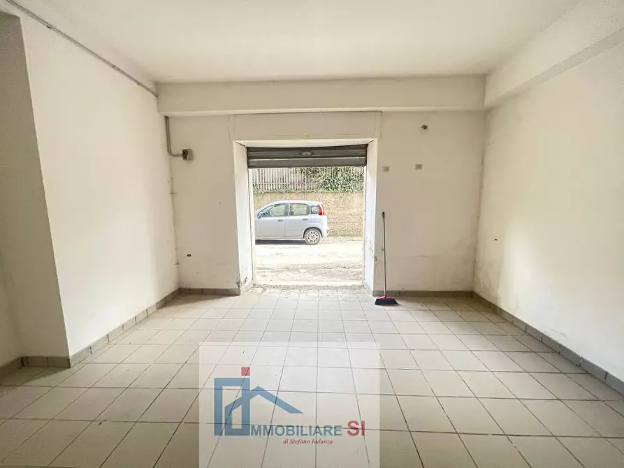 Immagine 9 di Box auto in vendita  in Via Tommaso Rossi a Benevento