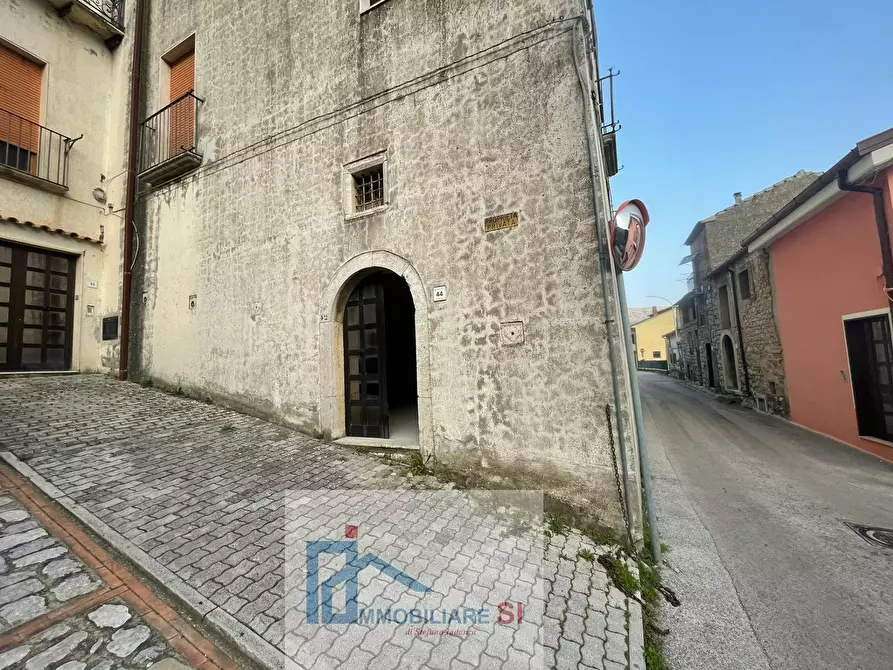 Immagine 48 di Casa semindipendente in vendita  in Via Santa Croce a Vitulano