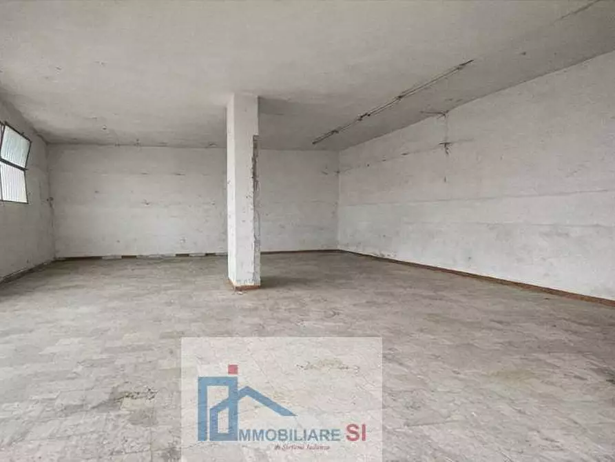 Immagine 3 di Magazzino in vendita  in Via Crocevia Sala a Foglianise