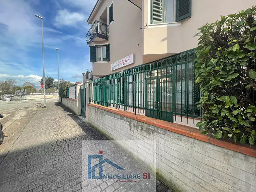 Immagine 1 di Locale commerciale in affitto  in Zona Mellusi a Benevento