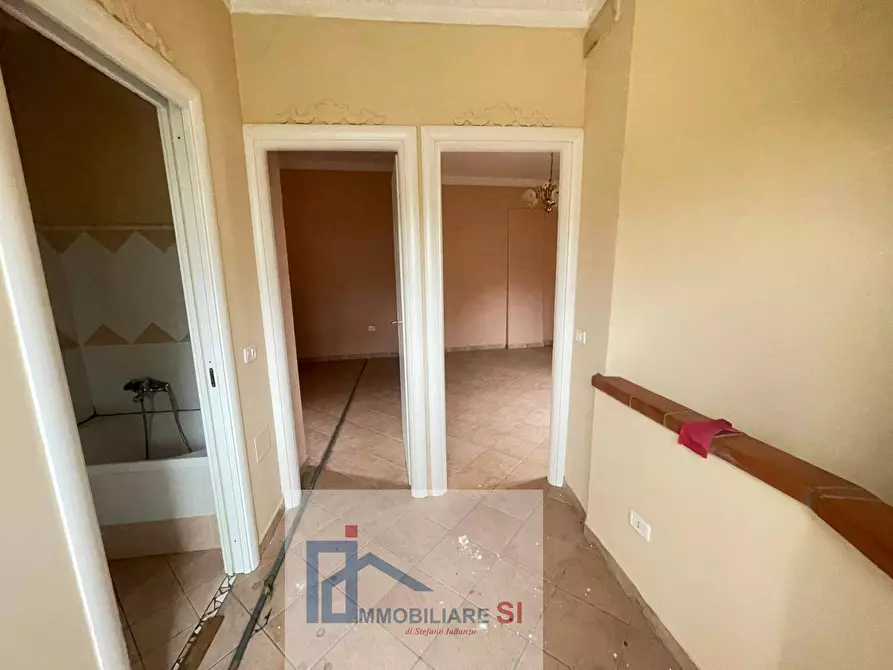 Immagine 10 di Casa semindipendente in vendita  in Via Granatelle a Montesarchio