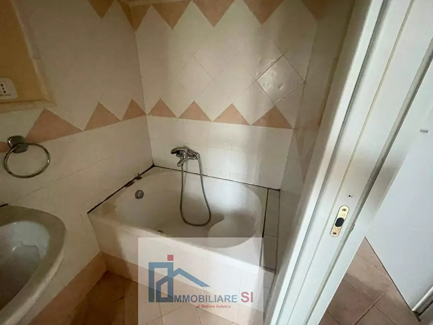 Immagine 16 di Casa semindipendente in vendita  in Via Granatelle a Montesarchio