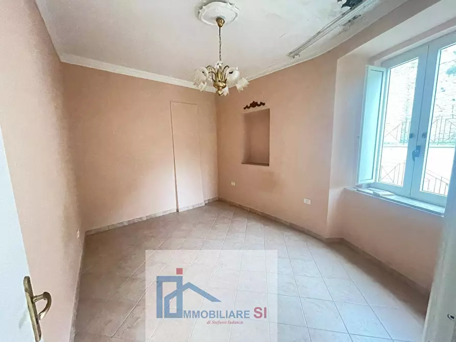 Immagine 11 di Casa semindipendente in vendita  in Via Granatelle a Montesarchio