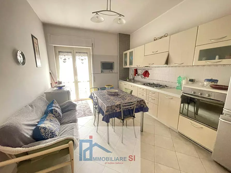 Immagine 11 di Appartamento in vendita  in Via Vanvitelli a Benevento