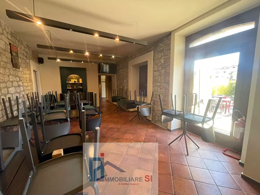 Immagine 10 di Attività commerciale in vendita  in Via Roma a Foglianise