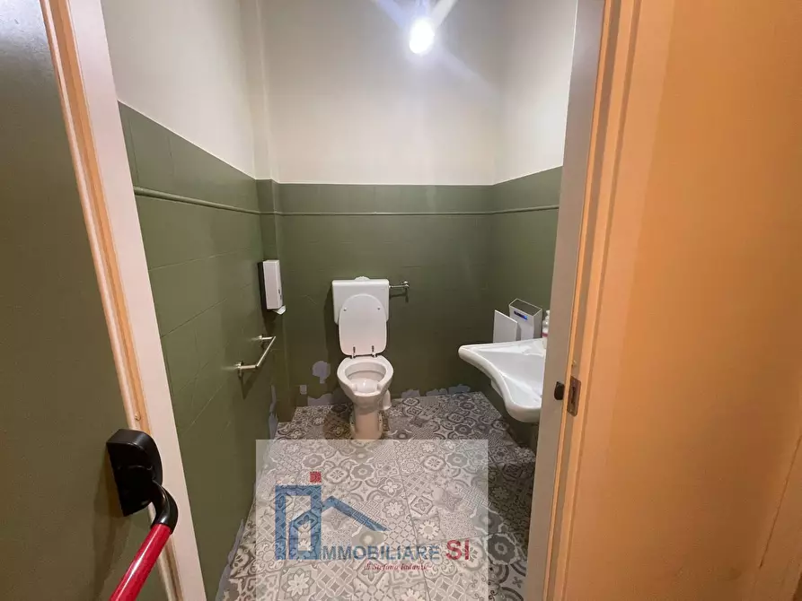 Immagine 23 di Attività commerciale in vendita  in Via Roma a Foglianise