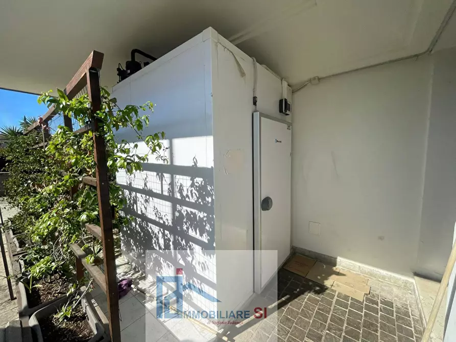 Immagine 30 di Attività commerciale in vendita  in Via Roma a Foglianise