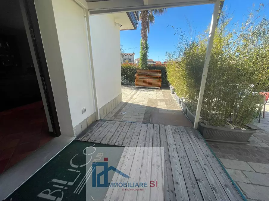 Immagine 5 di Attività commerciale in vendita  in Via Roma a Foglianise