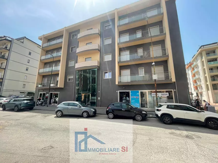 Immagine 2 di Appartamento in vendita  in Via Enzo Marmorale a Benevento