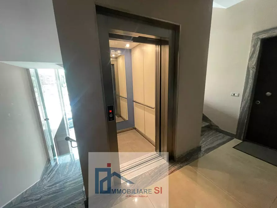 Immagine 29 di Appartamento in vendita  in Via Enzo Marmorale a Benevento