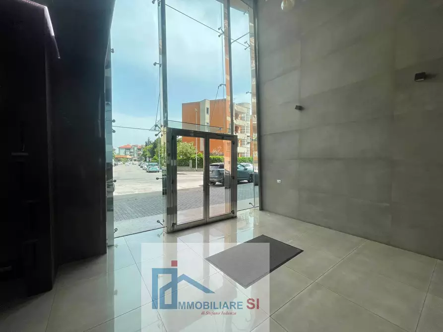 Immagine 31 di Appartamento in vendita  in Via Enzo Marmorale a Benevento