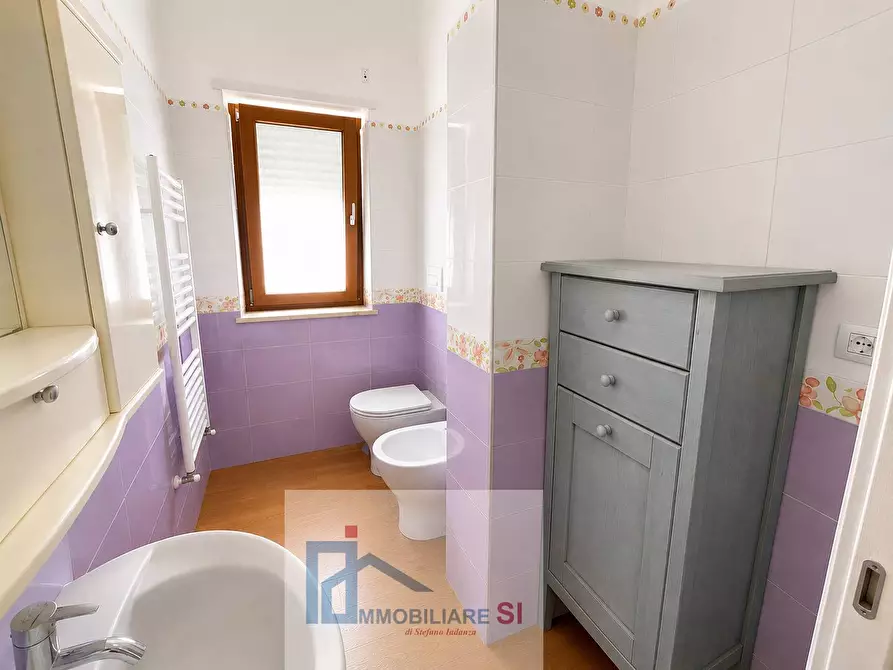 Immagine 26 di Appartamento in vendita  in Via Enzo Marmorale a Benevento