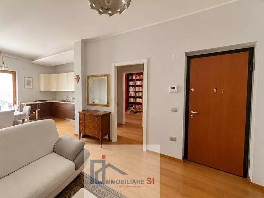 Immagine 14 di Appartamento in vendita  in Via Enzo Marmorale a Benevento