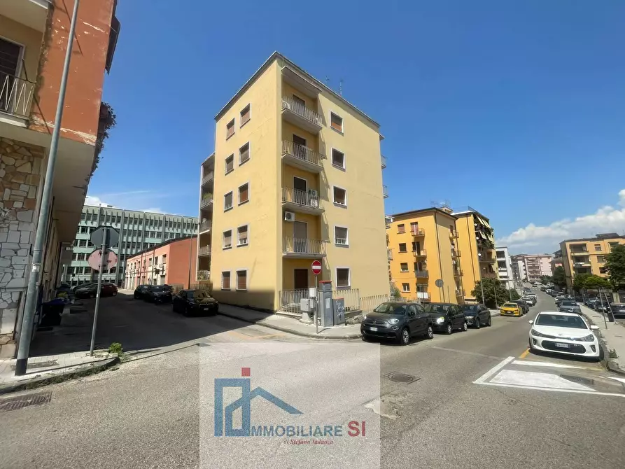 Immagine 3 di Appartamento in vendita  in Via Dei Bersaglieri a Benevento
