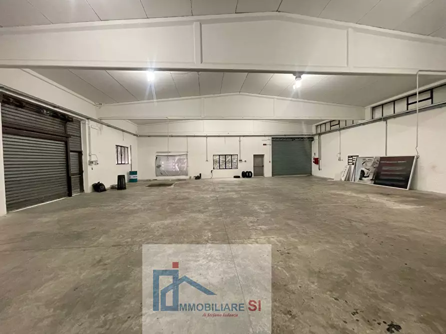 Immagine 9 di Capannone industriale in affitto  in Via Appia Antica a Apollosa