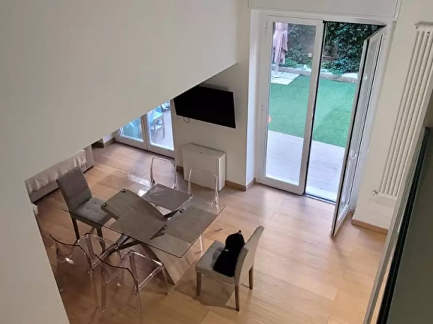 Immagine 12 di Appartamento in vendita  a Genova