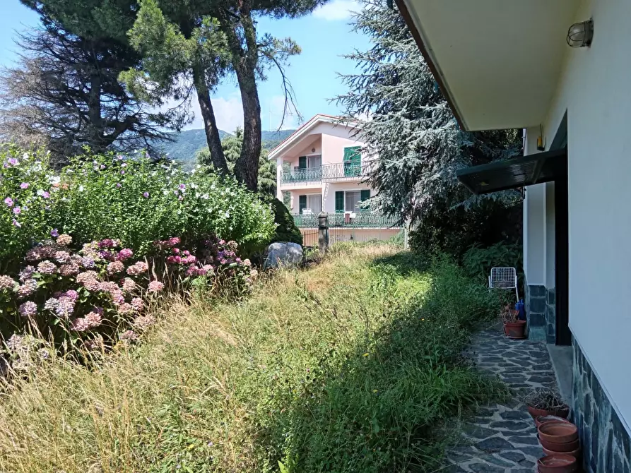 Immagine 7 di Villa in vendita  a Mioglia