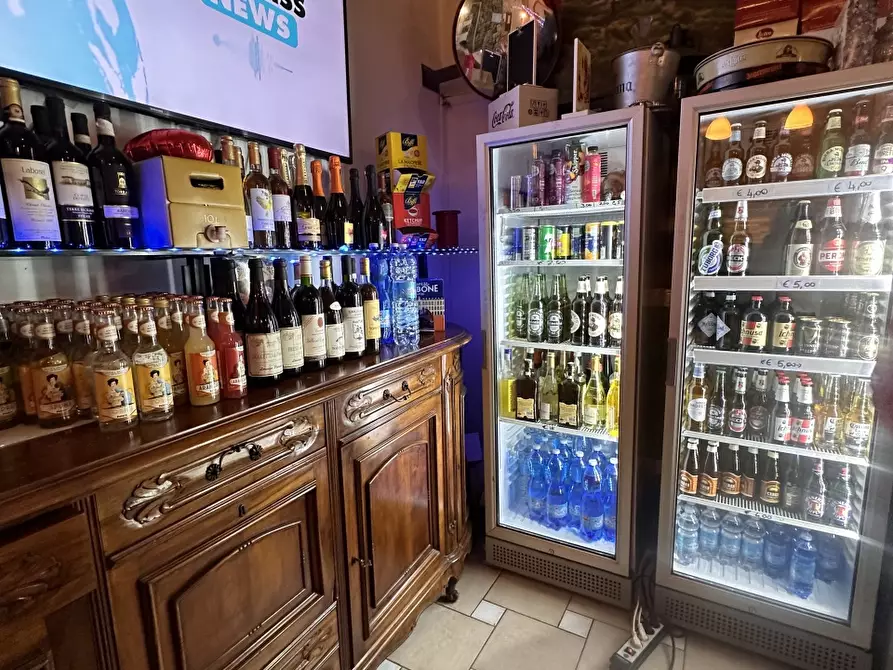 Immagine 7 di Attività commerciale in vendita  a Genova