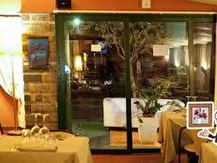 Immagine 1 di Locale commerciale in vendita  in bogliasco 4 a Bogliasco