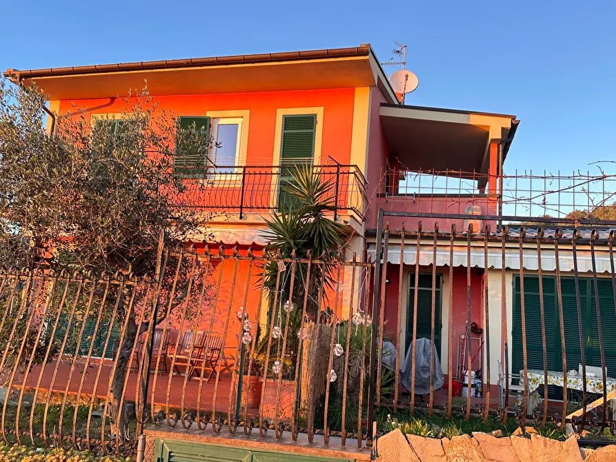 Immagine 2 di Villa in vendita  a Lavagna