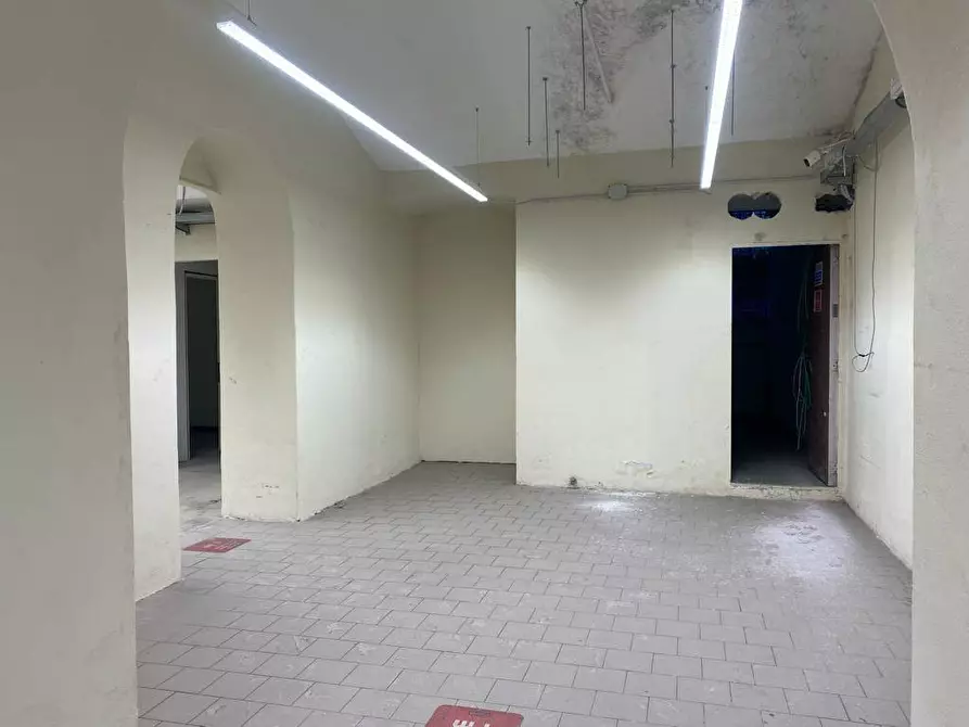 Immagine 6 di Locale commerciale in vendita  in Via Fereggiano 153 a Genova