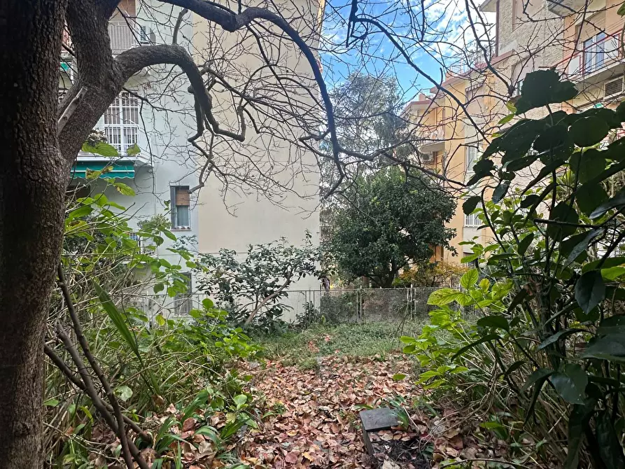 Immagine 5 di Villa in vendita  in Viale Modugno 16 a Genova