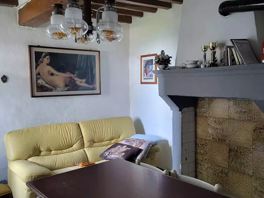 Immagine 9 di Rustico / casale in vendita  in Via delle castagne 2 a Ventasso