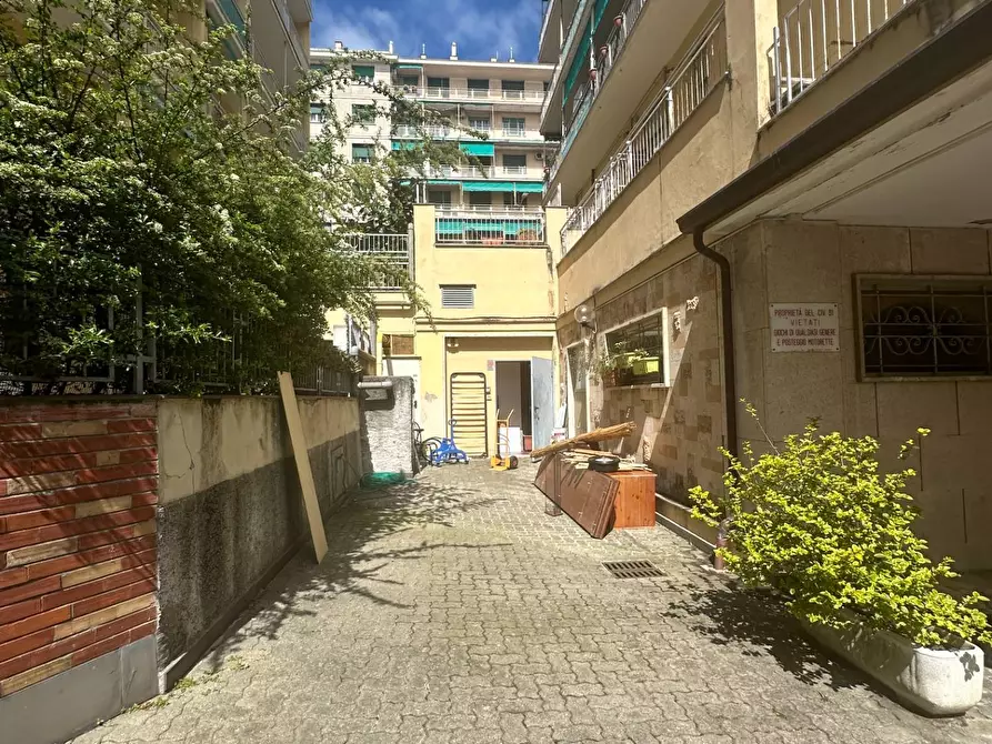 Immagine 7 di Locale commerciale in affitto  in Via Timavo 51 a Genova