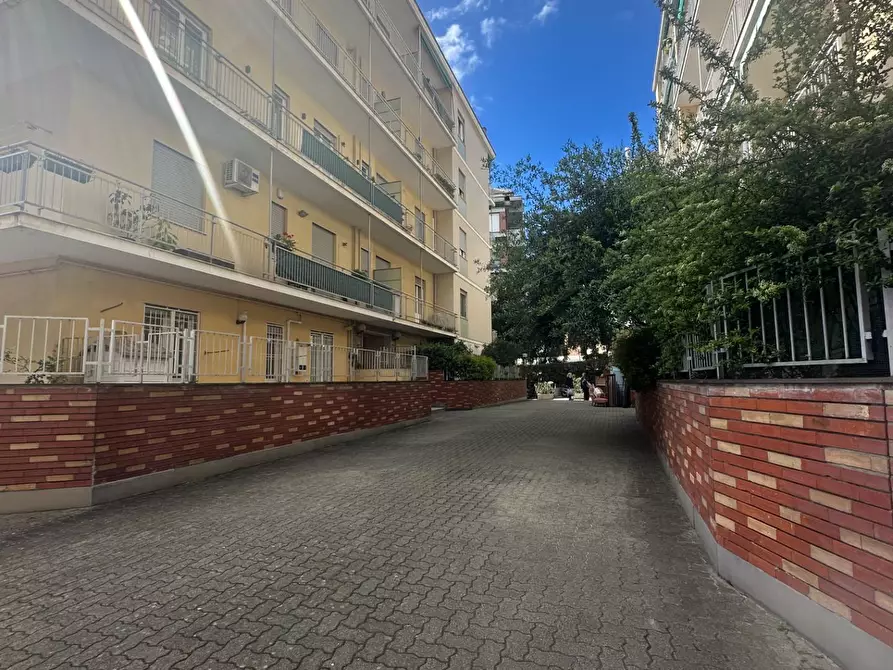 Immagine 8 di Locale commerciale in affitto  in Via Timavo 51 a Genova