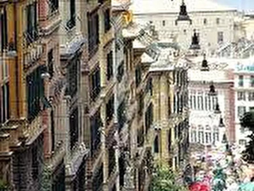 Immagine 3 di Appartamento in vendita  in Via Assarotti a Genova