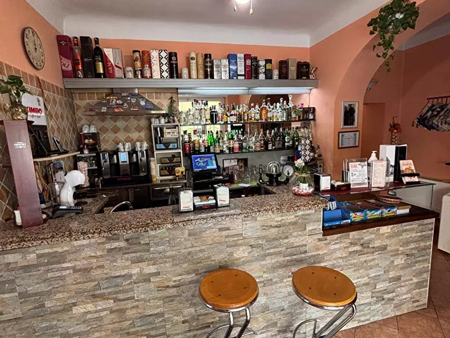 Immagine 10 di Locale commerciale in vendita  in Corso Trento e Trieste a Ronco Scrivia
