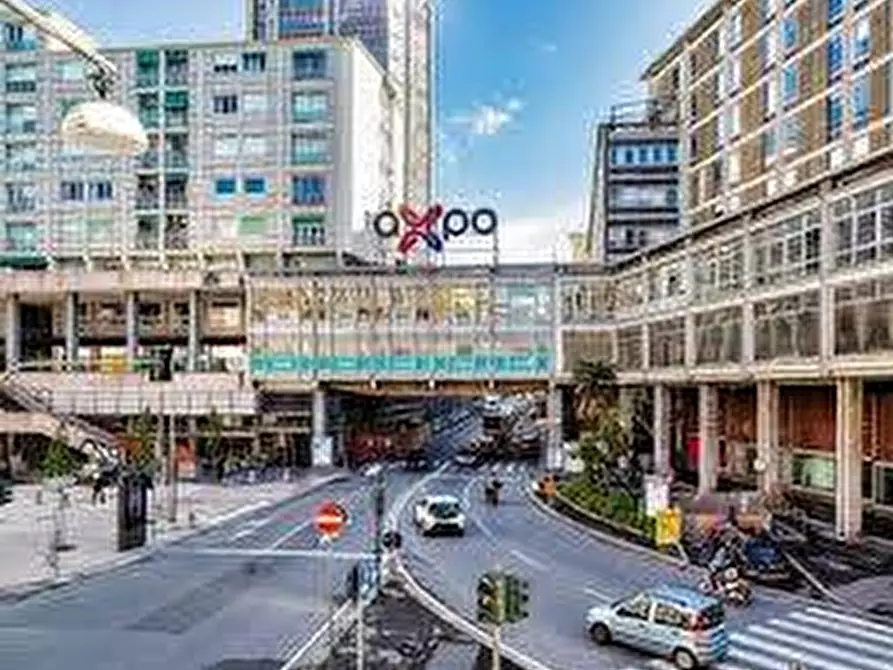 Immagine 5 di Locale commerciale in affitto  in Via Dodici Ottobre 132 a Genova