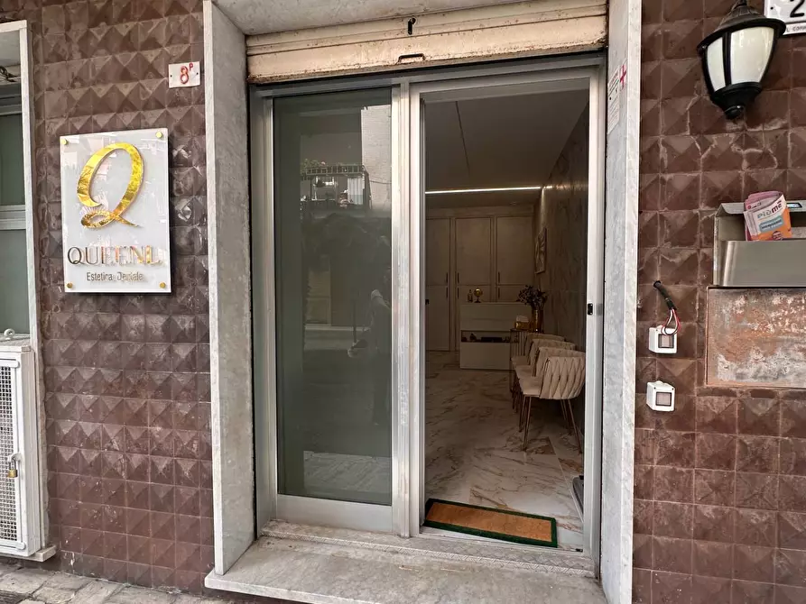 Immagine 12 di Negozio in vendita  in VIA DEL COMMERCIO 8P a Genova