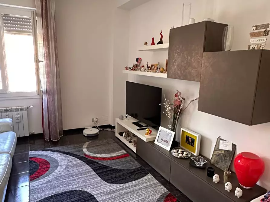 Immagine 2 di Appartamento in vendita  in Via Raffaele Ricca 20 a Genova