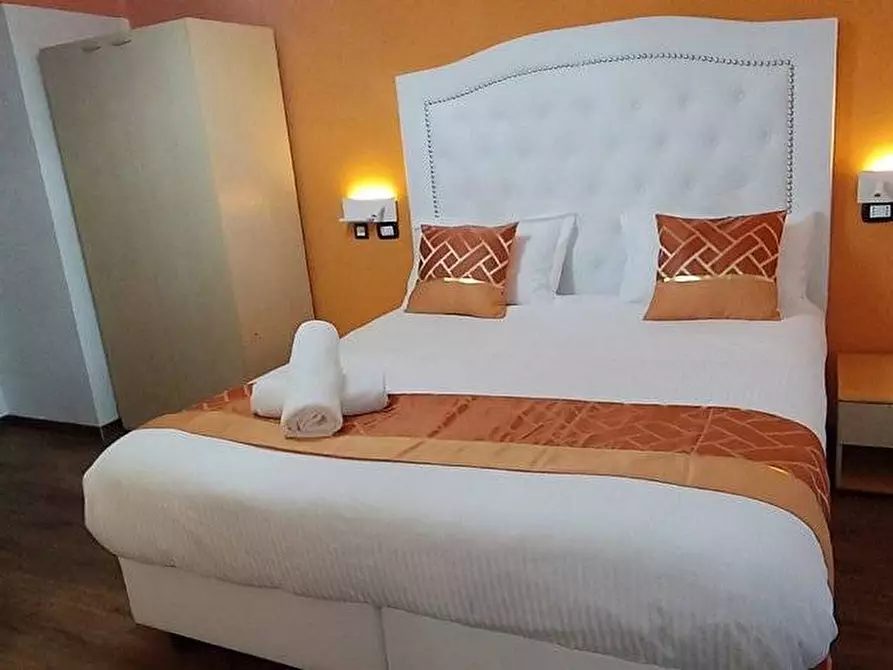 Immagine 2 di Albergo/B&B/Residence in vendita  in Via Di Sottoripa 3 a Genova